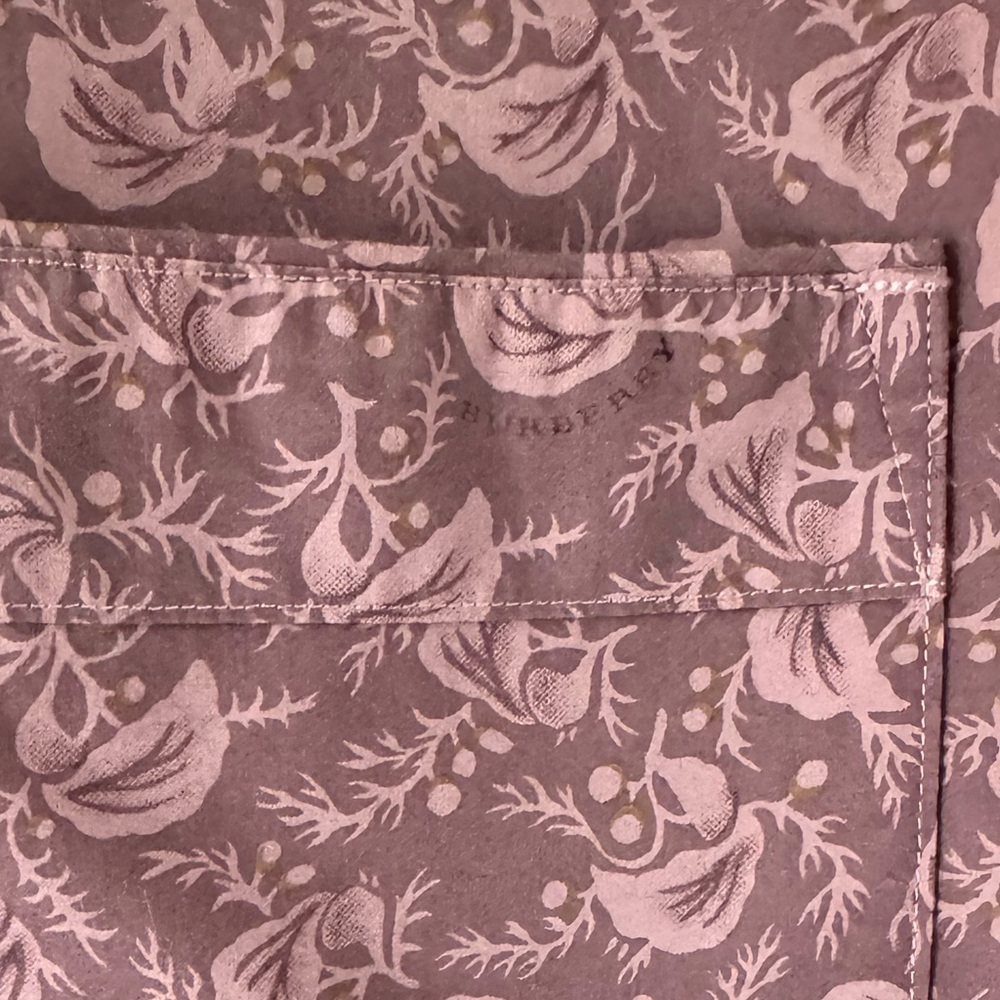 Burberry men’s short sleeve button down shirt, size large, plum/lilac - Picture 6 of 8